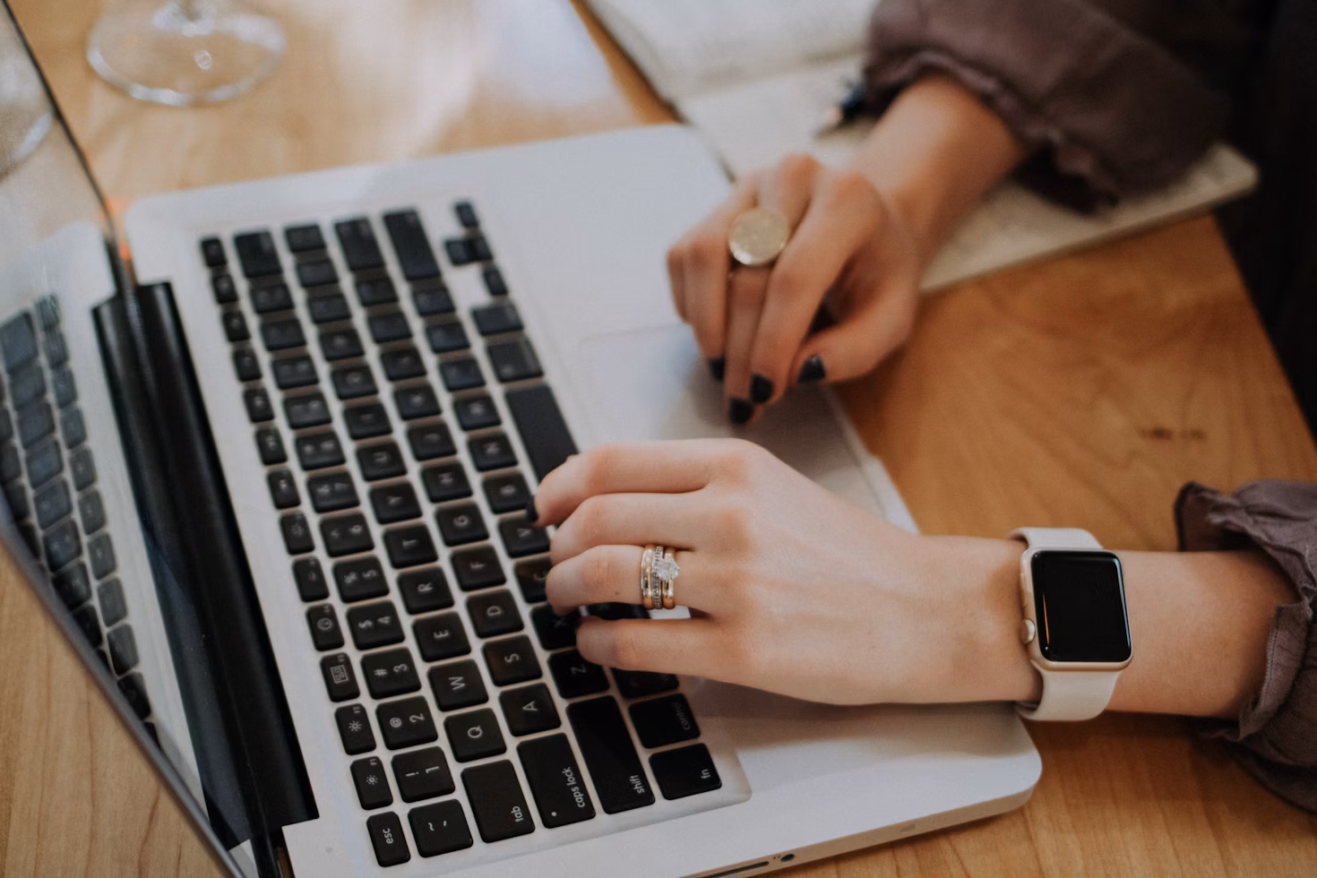 Entendemos que cada situación es única, por lo que nuestra filosofía de trabajo se basa en dos aspectos claves: ¿qué generará los mejores resultados para nuestros clientes y qué promoverá una carrera satisfactoria y sostenible para nuestros colaboradores?
